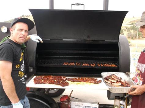 Porters bbq - Jun 19, 2020 · Porter’s Real Barbecue, featured by TV chef Guy Fieri, is leaving The Parkway in Richland in the spring to open a new BBQ restaurant at 1080 George Washington Way. Bob Brawdy Tri-City Herald ... 